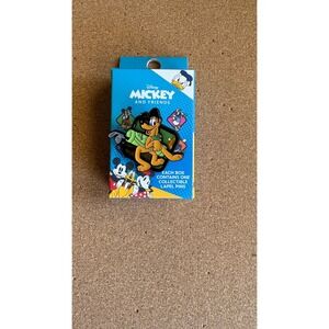 Disney Mickey and Friends Golfing Pin- Pluto